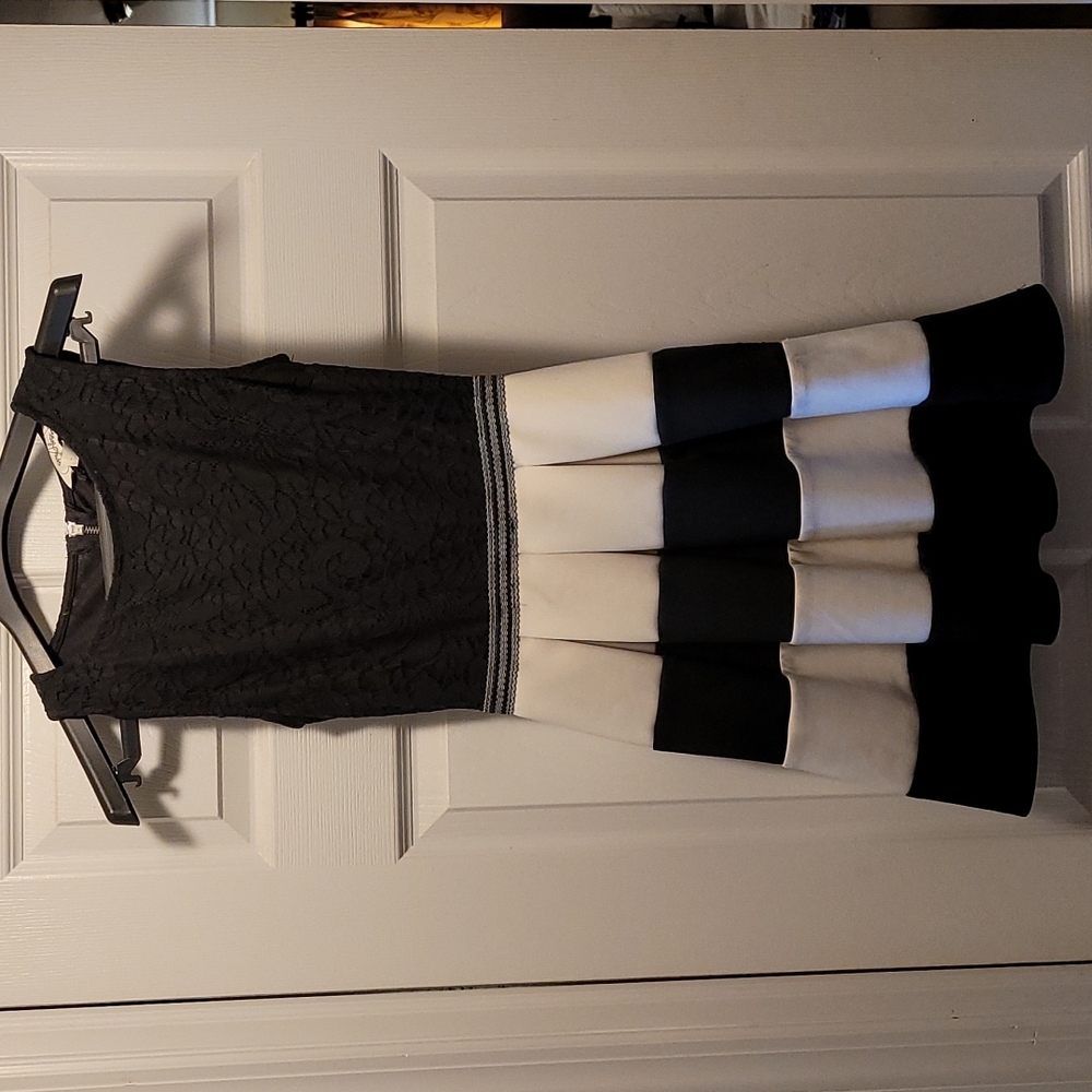 Black and white dress, Small